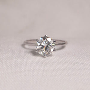 *Moissanite Solitaire*