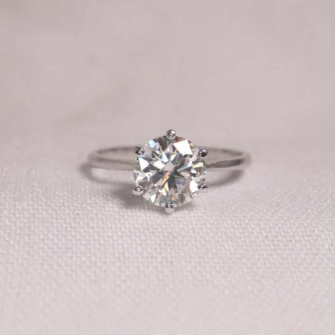 *Moissanite Solitaire*