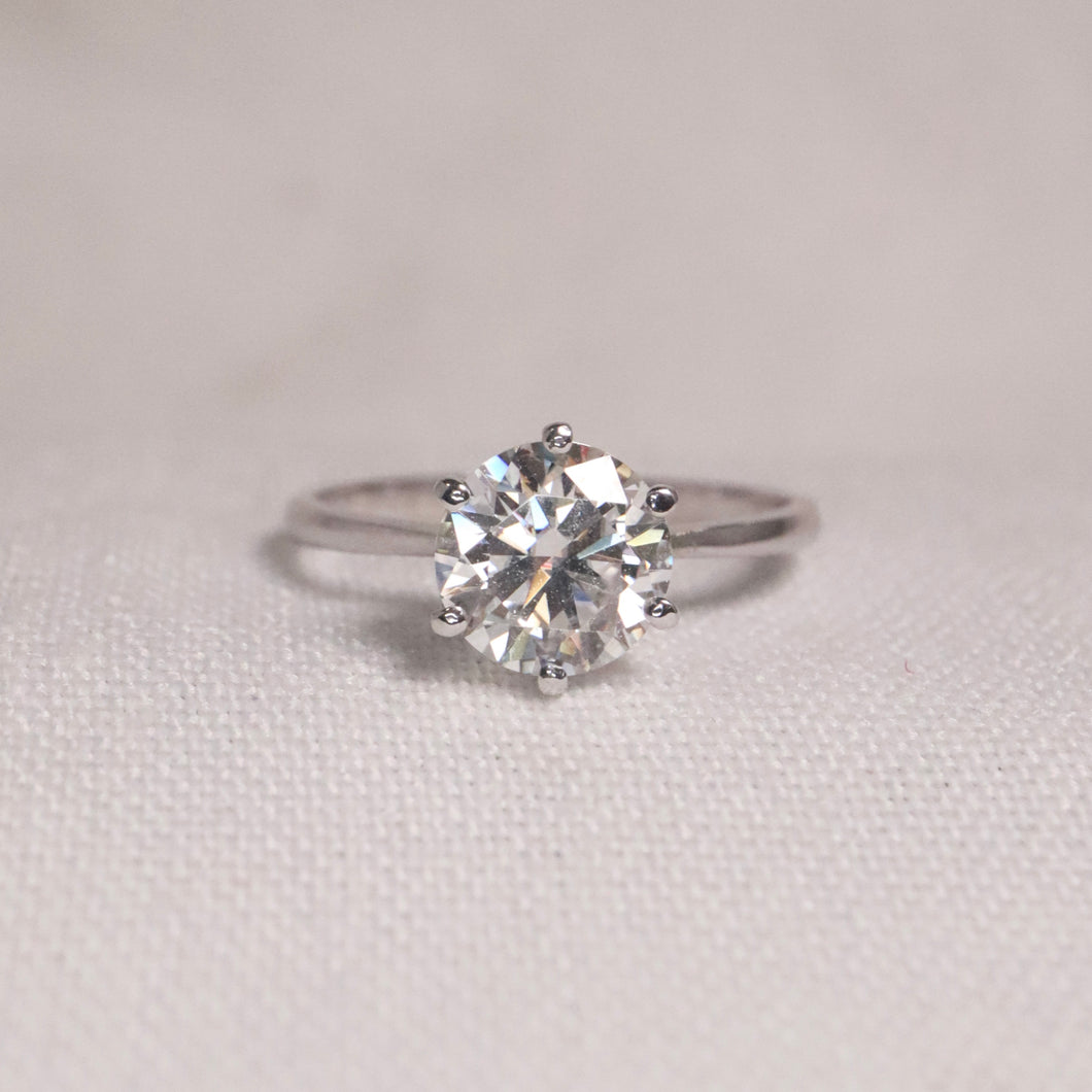 *Moissanite Solitaire*
