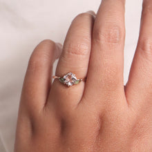 Load image into Gallery viewer, *Flower Ring*