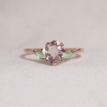 Load image into Gallery viewer, *Flower Ring*